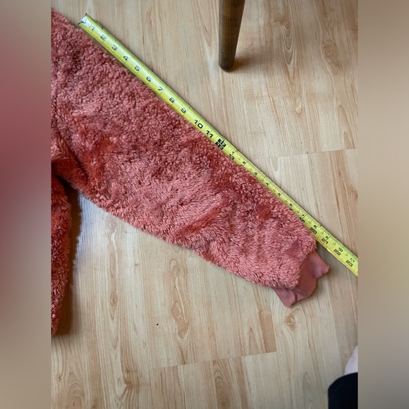 JoyLab fuzzy jacket - Picture 9 of 9